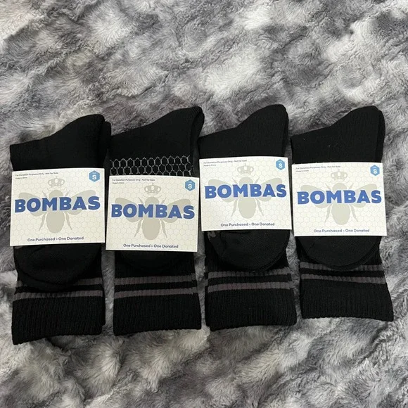 NEW 4 pack Bombas Socks Black Bee Logo Honeycomb Arch Support Size S Small - Picture 1 of 5